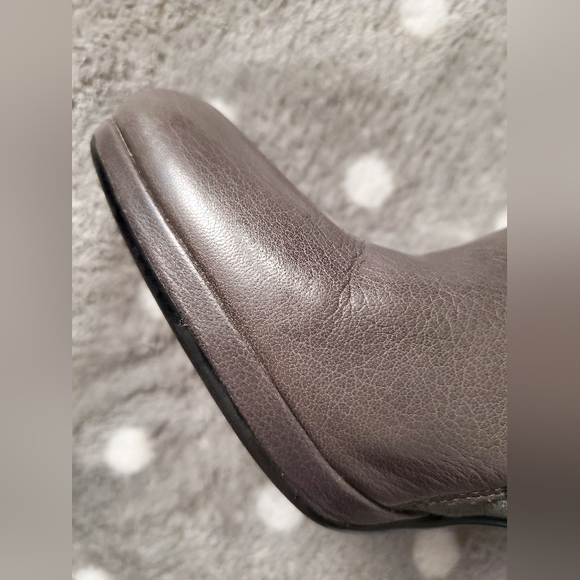 Brand New Naturalizer two tone Gray high heeled Ankle boots - Picture 16 of 16